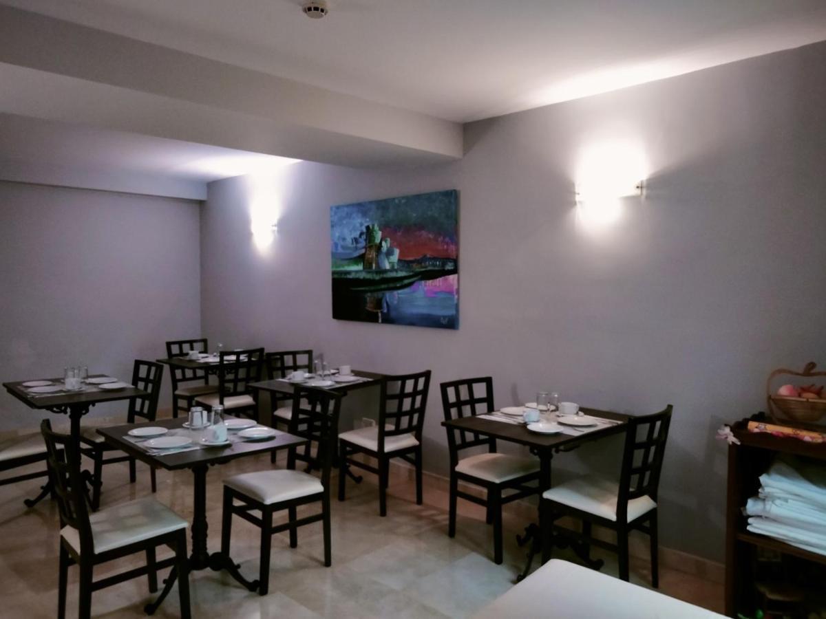 Hotel & Spa Plaza Arriate Exterior foto