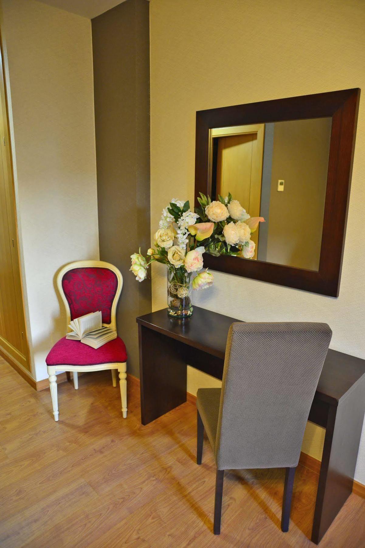 Hotel & Spa Plaza Arriate Exterior foto