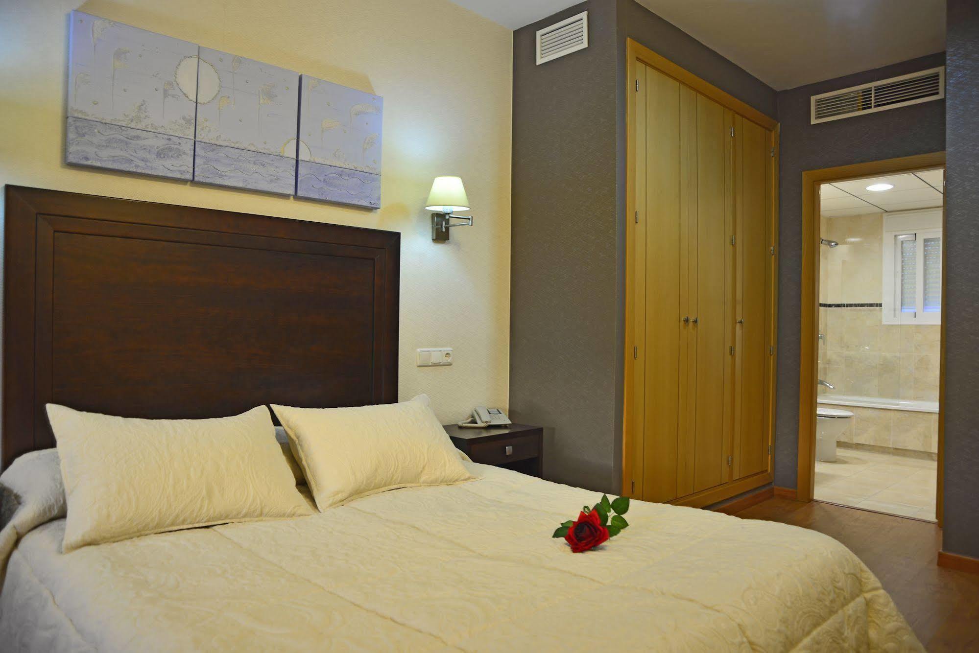Hotel & Spa Plaza Arriate Exterior foto